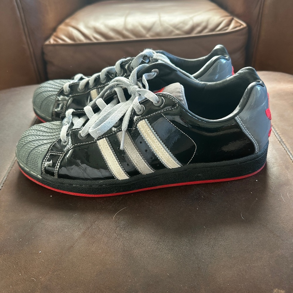 Adidas Black Superstar Sneakers with White Stripes and Red Sole Size 10.5 - Picture 3 of 9